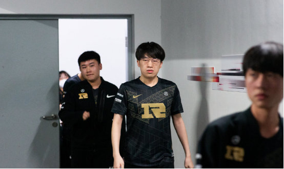 他们还应积 他们还应积