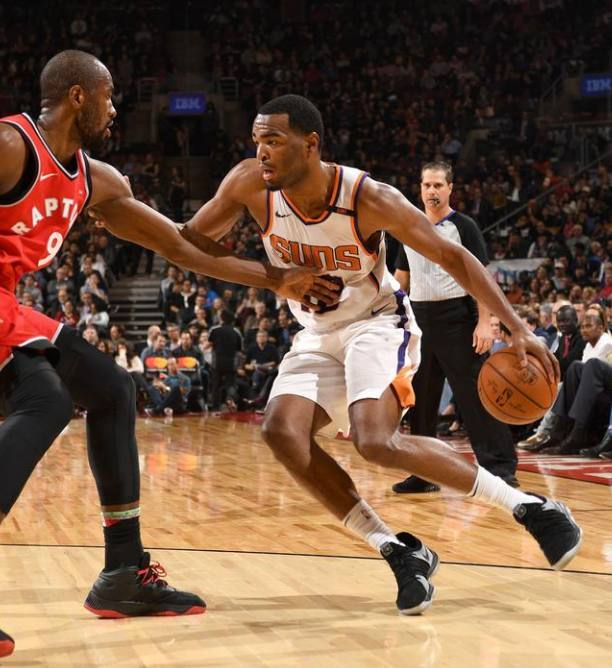 聚光灯下的 聚光灯下的